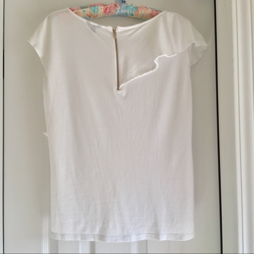 Gorgeous ruffle front Ann Taylor top!💐CYBER SALE! - Picture 5 of 5